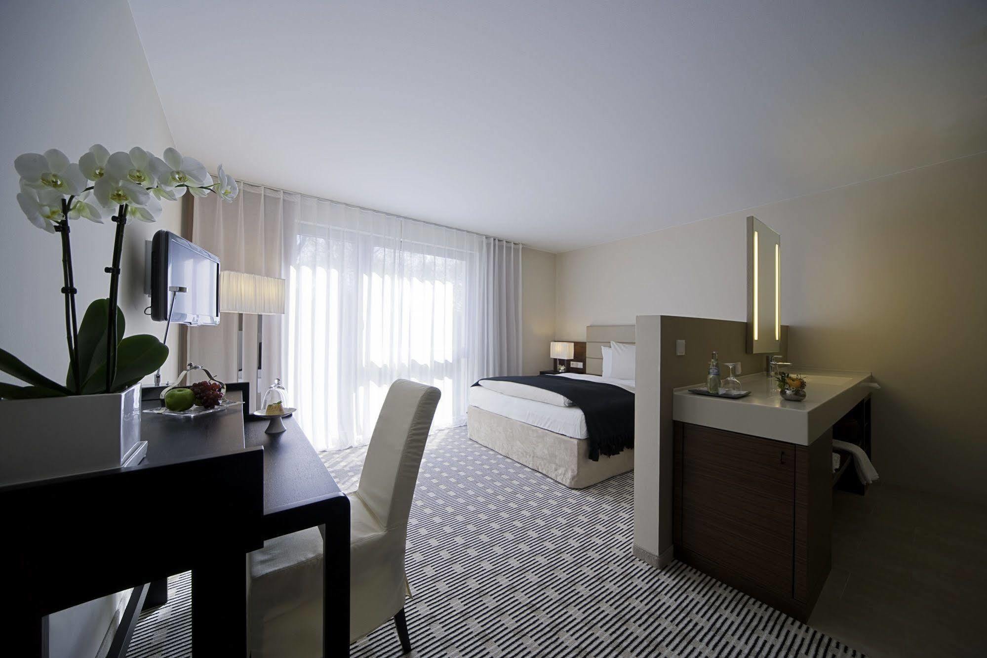Seehotel Ketsch Schwetzingen Ngoại thất bức ảnh